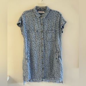 Billy T Ditsy floral women’s denim dress size M